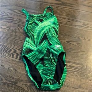 NWOT Speedo girls for size 8/10